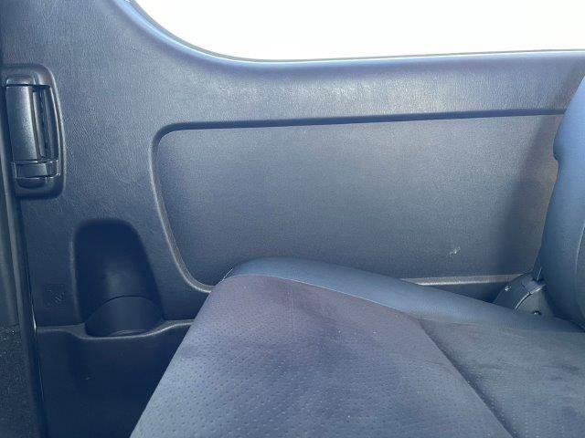 ハイエースバン スーパーＧＬ　ダークプライム　両側パワースライドドア　４ＷＤ　禁煙車　ＳＤナビ　Ｂｌｕｅｔｏｏｔｈ　バックカメラ　フルセグＴＶ　ＬＥＤヘッドライト　スマートキー　ハーフレザーシート　盗難防止装置　電動格納ミラー　ＥＴＣ（59枚目）