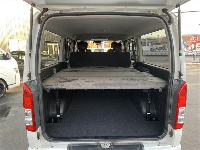 ハイエースバン スーパーＧＬ　ダークプライム　純正ＳＤナビ　衝突軽減ブレーキ　地デジＴＶ　バックカメラ　ＬＥＤヘッドライト　スマートキー　ＥＴＣ２．０　電動格納ミラー　オートマチックハイビーム　盗難防止装置　ドライブレコーダー（11枚目）