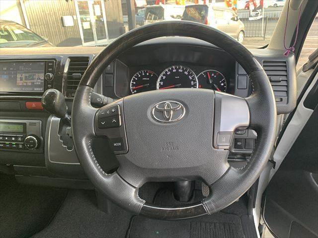 ハイエースバン スーパーＧＬ　ダークプライム　純正ＳＤナビ　衝突軽減ブレーキ　地デジＴＶ　バックカメラ　ＬＥＤヘッドライト　スマートキー　ＥＴＣ２．０　電動格納ミラー　オートマチックハイビーム　盗難防止装置　ドライブレコーダー（12枚目）