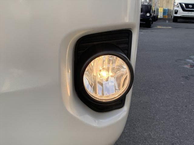 ハイエースバン スーパーＧＬ　ダークプライム　純正ＳＤナビ　衝突軽減ブレーキ　地デジＴＶ　バックカメラ　ＬＥＤヘッドライト　スマートキー　ＥＴＣ２．０　電動格納ミラー　オートマチックハイビーム　盗難防止装置　ドライブレコーダー（14枚目）