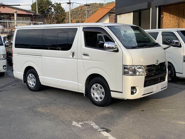 ハイエースバン スーパーＧＬ　ダークプライム　純正ＳＤナビ　衝突軽減ブレーキ　地デジＴＶ　バックカメラ　ＬＥＤヘッドライト　スマートキー　ＥＴＣ２．０　電動格納ミラー　オートマチックハイビーム　盗難防止装置　ドライブレコーダー（17枚目）
