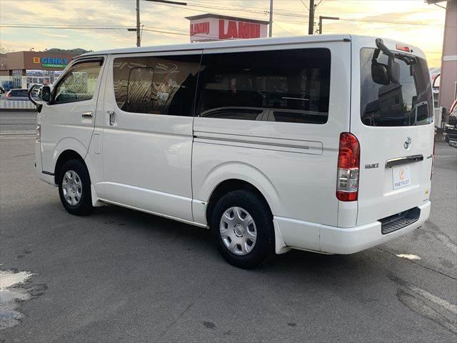 ハイエースバン スーパーＧＬ　ダークプライム　純正ＳＤナビ　衝突軽減ブレーキ　地デジＴＶ　バックカメラ　ＬＥＤヘッドライト　スマートキー　ＥＴＣ２．０　電動格納ミラー　オートマチックハイビーム　盗難防止装置　ドライブレコーダー（21枚目）