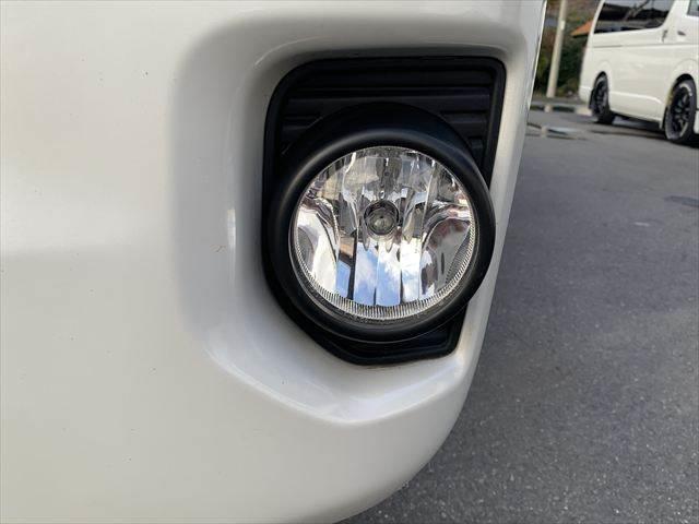 ハイエースバン スーパーＧＬ　ダークプライム　純正ＳＤナビ　衝突軽減ブレーキ　地デジＴＶ　バックカメラ　ＬＥＤヘッドライト　スマートキー　ＥＴＣ２．０　電動格納ミラー　オートマチックハイビーム　盗難防止装置　ドライブレコーダー（25枚目）