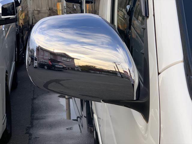 ハイエースバン スーパーＧＬ　ダークプライム　純正ＳＤナビ　衝突軽減ブレーキ　地デジＴＶ　バックカメラ　ＬＥＤヘッドライト　スマートキー　ＥＴＣ２．０　電動格納ミラー　オートマチックハイビーム　盗難防止装置　ドライブレコーダー（28枚目）