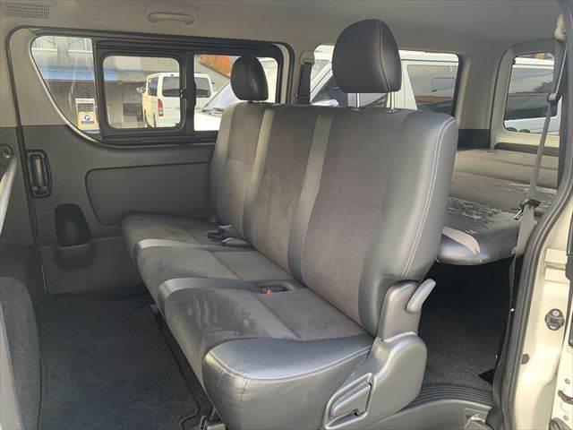 ハイエースバン スーパーＧＬ　ダークプライム　純正ＳＤナビ　衝突軽減ブレーキ　地デジＴＶ　バックカメラ　ＬＥＤヘッドライト　スマートキー　ＥＴＣ２．０　電動格納ミラー　オートマチックハイビーム　盗難防止装置　ドライブレコーダー（36枚目）