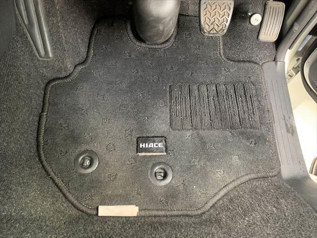 ハイエースバン スーパーＧＬ　ダークプライム　純正ＳＤナビ　衝突軽減ブレーキ　地デジＴＶ　バックカメラ　ＬＥＤヘッドライト　スマートキー　ＥＴＣ２．０　電動格納ミラー　オートマチックハイビーム　盗難防止装置　ドライブレコーダー（43枚目）