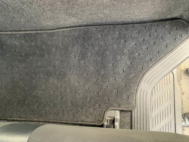 ハイエースバン スーパーＧＬ　ダークプライム　純正ＳＤナビ　衝突軽減ブレーキ　地デジＴＶ　バックカメラ　ＬＥＤヘッドライト　スマートキー　ＥＴＣ２．０　電動格納ミラー　オートマチックハイビーム　盗難防止装置　ドライブレコーダー（45枚目）