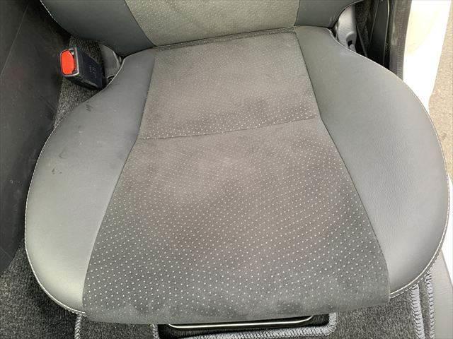 ハイエースバン スーパーＧＬ　ダークプライム　純正ＳＤナビ　衝突軽減ブレーキ　地デジＴＶ　バックカメラ　ＬＥＤヘッドライト　スマートキー　ＥＴＣ２．０　電動格納ミラー　オートマチックハイビーム　盗難防止装置　ドライブレコーダー（57枚目）