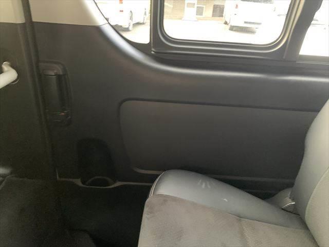 ハイエースバン スーパーＧＬ　ダークプライム　純正ＳＤナビ　衝突軽減ブレーキ　地デジＴＶ　バックカメラ　ＬＥＤヘッドライト　スマートキー　ＥＴＣ２．０　電動格納ミラー　オートマチックハイビーム　盗難防止装置　ドライブレコーダー（58枚目）