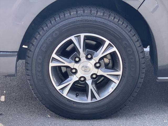 ハイエースバン ロングスーパーＧＬ　純正ＨＤＤナビ　Ｂｌｕｅｔｏｏｔｈ　地デジＴＶ　バックカメラ　両側スライドドア　禁煙車　ＥＴＣ　盗難防止装置　キーレスエントリー　電動格納ミラー　純正１５インチアルミホイール　パワーウィンドウ（29枚目）