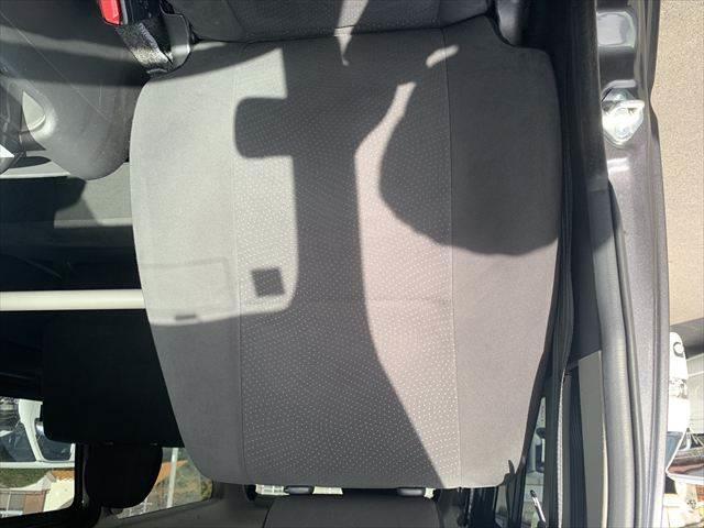 ハイエースバン ロングスーパーＧＬ　純正ＨＤＤナビ　Ｂｌｕｅｔｏｏｔｈ　地デジＴＶ　バックカメラ　両側スライドドア　禁煙車　ＥＴＣ　盗難防止装置　キーレスエントリー　電動格納ミラー　純正１５インチアルミホイール　パワーウィンドウ（50枚目）