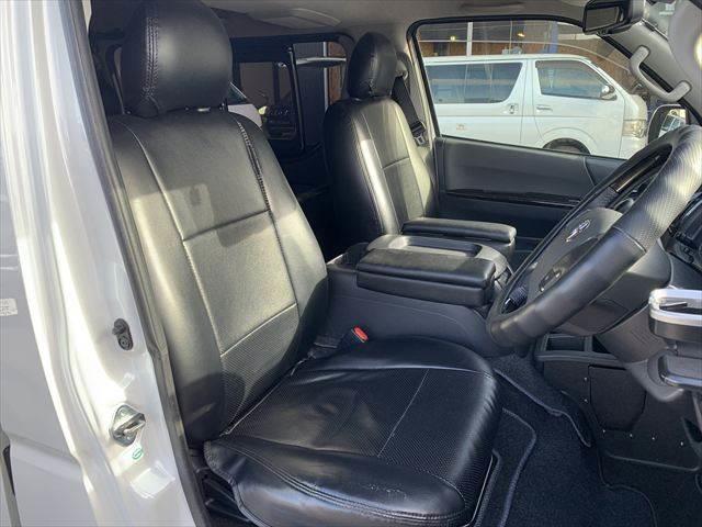 ハイエースバン ロングスーパーＧＬ　Ｂｌｕｅｔｏｏｔｈ　フルセグＴＶ　ＥＴＣ　１７インチＡＷ　衝突軽減ブレーキ　バックカメラ　メモリーナビ　両側スライドドア　ＬＥＤヘッドライト　スマートキー　ドライブレコーダー　オートマチックハイビーム（7枚目）