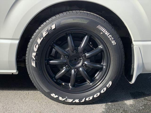 ハイエースバン ロングスーパーＧＬ　Ｂｌｕｅｔｏｏｔｈ　フルセグＴＶ　ＥＴＣ　１７インチＡＷ　衝突軽減ブレーキ　バックカメラ　メモリーナビ　両側スライドドア　ＬＥＤヘッドライト　スマートキー　ドライブレコーダー　オートマチックハイビーム（28枚目）