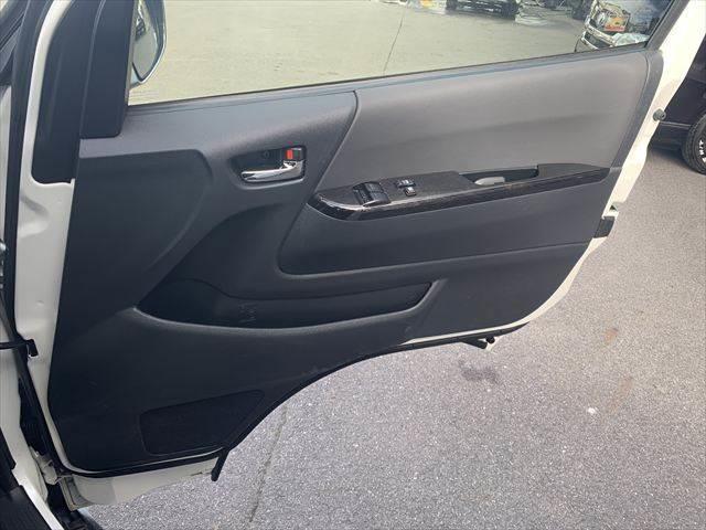 ハイエースバン ロングスーパーＧＬ　Ｂｌｕｅｔｏｏｔｈ　フルセグＴＶ　ＥＴＣ　１７インチＡＷ　衝突軽減ブレーキ　バックカメラ　メモリーナビ　両側スライドドア　ＬＥＤヘッドライト　スマートキー　ドライブレコーダー　オートマチックハイビーム（50枚目）