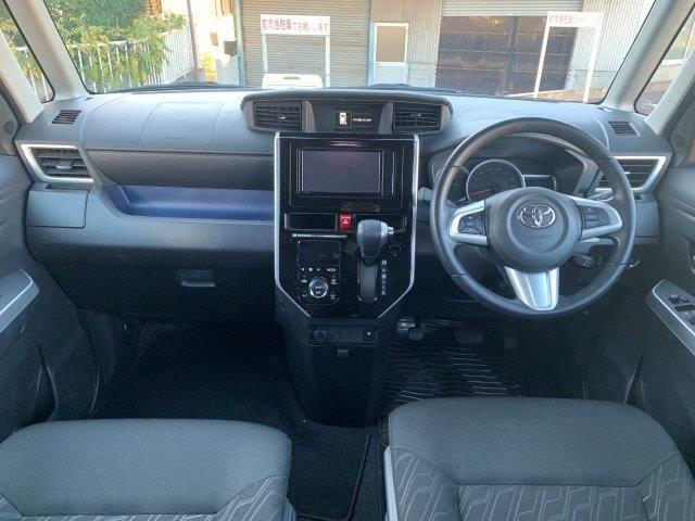 タンク カスタムＧ　両側パワースライドドア　禁煙車　純正ＳＤナビ　クルーズコントロール　バックカメラ　Ｂｌｕｅｔｏｏｔｈ対応　フルセグＴＶ　ＬＥＤヘッドライト　純正フロントエアロ　ＥＴＣ　オートハイビーム　衝突軽減（3枚目）