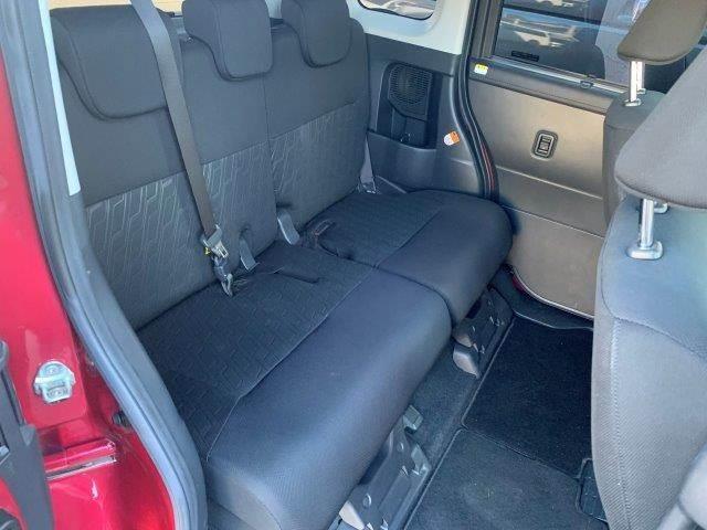 タンク カスタムＧ　両側パワースライドドア　禁煙車　純正ＳＤナビ　クルーズコントロール　バックカメラ　Ｂｌｕｅｔｏｏｔｈ対応　フルセグＴＶ　ＬＥＤヘッドライト　純正フロントエアロ　ＥＴＣ　オートハイビーム　衝突軽減（10枚目）