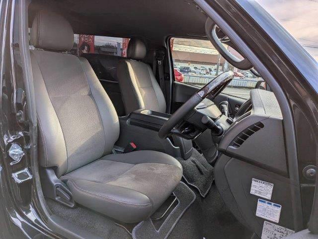 ハイエースバン スーパーGL 50TH アニバーサリーリミテッド ディーゼルターボ モデリスタエアロ 両側パワースライドドア 禁煙車 純正SDナビ クルーズコントロール バックカメラ ブルートゥース フルセグ 衝突軽減 ハーフレザーシート ETC2.0 LEDヘッド(10枚目)