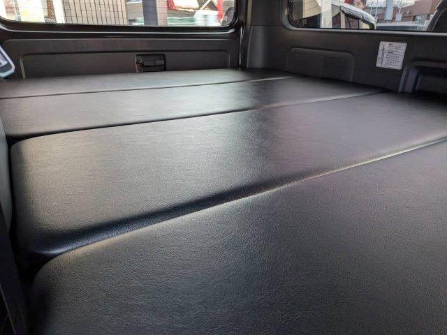 ハイエースバン スーパーGL 50TH アニバーサリーリミテッド ディーゼルターボ モデリスタエアロ 両側パワースライドドア 禁煙車 純正SDナビ クルーズコントロール バックカメラ ブルートゥース フルセグ 衝突軽減 ハーフレザーシート ETC2.0 LEDヘッド(11枚目)