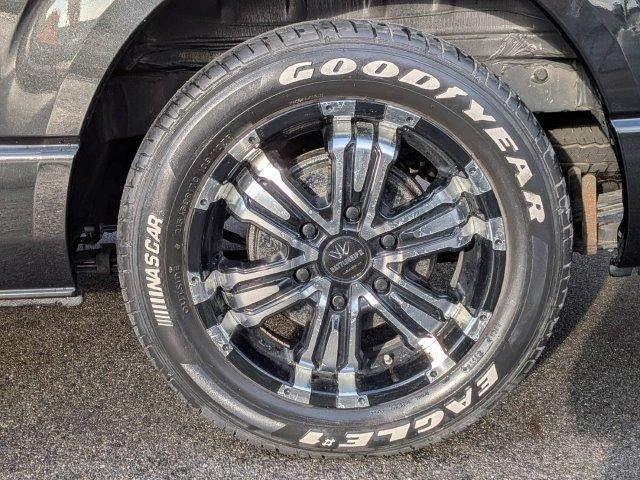 ハイエースバン スーパーGL 50TH アニバーサリーリミテッド ディーゼルターボ モデリスタエアロ 両側パワースライドドア 禁煙車 純正SDナビ クルーズコントロール バックカメラ ブルートゥース フルセグ 衝突軽減 ハーフレザーシート ETC2.0 LEDヘッド(32枚目)