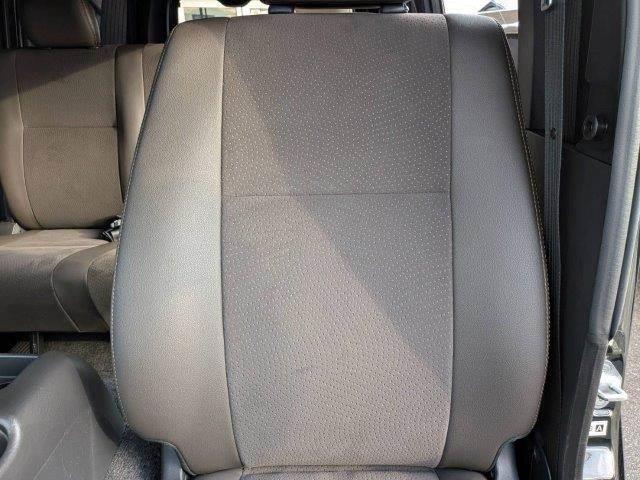 ハイエースバン スーパーGL 50TH アニバーサリーリミテッド ディーゼルターボ モデリスタエアロ 両側パワースライドドア 禁煙車 純正SDナビ クルーズコントロール バックカメラ ブルートゥース フルセグ 衝突軽減 ハーフレザーシート ETC2.0 LEDヘッド(63枚目)