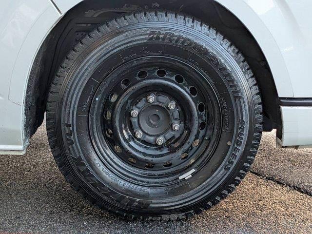 ハイエースバン スーパーGL ダークプライムII 禁煙車 メモリーナビ JBLスピーカー USBポート Bluetooth フルセグTV デジタルインナーミラー コンビハンドル クリアランスソナー ETC LEDヘッドライト スマートキー(15枚目)