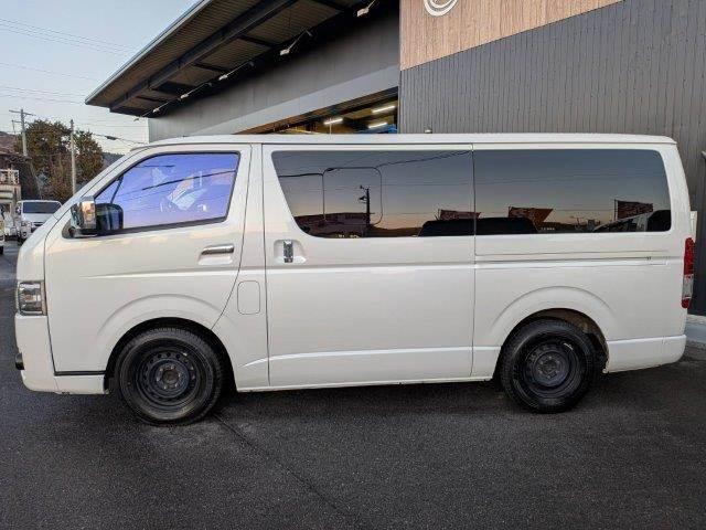 ハイエースバン スーパーGL ダークプライムII 禁煙車 メモリーナビ JBLスピーカー USBポート Bluetooth フルセグTV デジタルインナーミラー コンビハンドル クリアランスソナー ETC LEDヘッドライト スマートキー(22枚目)