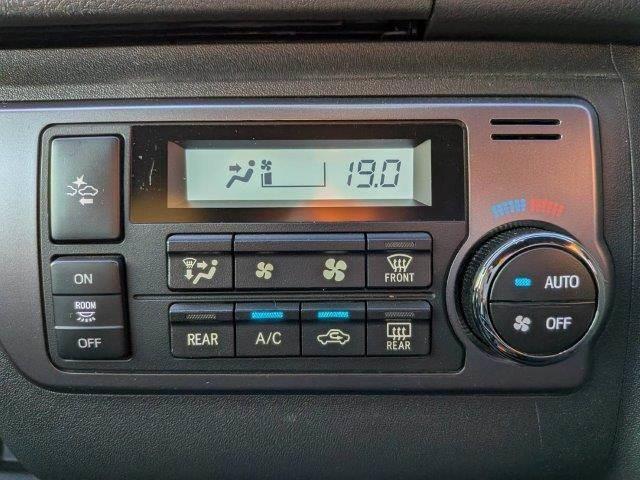 ハイエースバン スーパーGL ダークプライムII 禁煙車 メモリーナビ JBLスピーカー USBポート Bluetooth フルセグTV デジタルインナーミラー コンビハンドル クリアランスソナー ETC LEDヘッドライト スマートキー(39枚目)