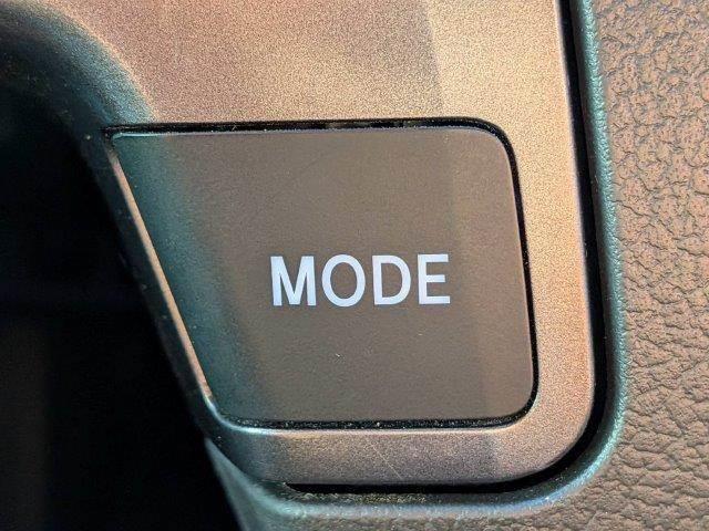 ハイエースバン スーパーGL ダークプライムII 禁煙車 メモリーナビ JBLスピーカー USBポート Bluetooth フルセグTV デジタルインナーミラー コンビハンドル クリアランスソナー ETC LEDヘッドライト スマートキー(41枚目)