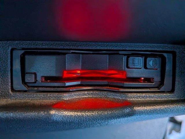 ハイエースバン スーパーGL ダークプライムII 禁煙車 メモリーナビ JBLスピーカー USBポート Bluetooth フルセグTV デジタルインナーミラー コンビハンドル クリアランスソナー ETC LEDヘッドライト スマートキー(44枚目)