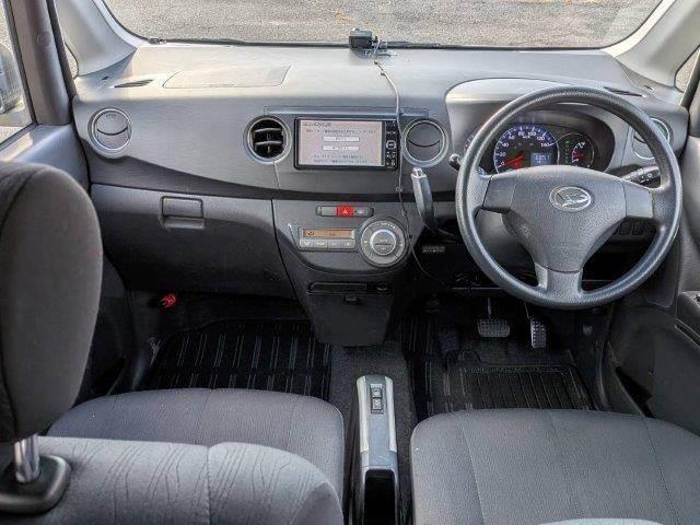 タントエグゼ カスタムＧ　禁煙車　純正ＳＤナビ　バックカメラ　ＨＩＤヘッドライト　キーレス　ドライブレコーダー　純正エアロ　オートエアコン　ミュージックサーバー　地デジテレビ　電動格納ミラー　フォグランプ　純正アルミホイール（3枚目）