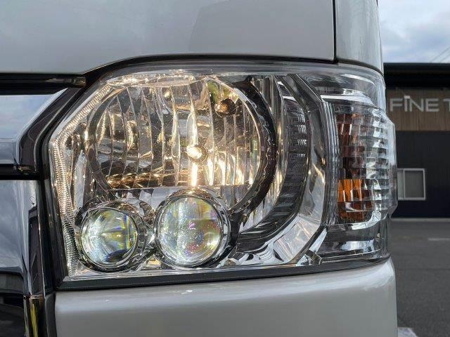 ハイエースバン ロングスーパーＧＬ　４ＷＤ　禁煙車　Ｂｌｕｅｔｏｏｔｈ　純正ＳＤナビ　寒冷地仕様　バックカメラ　フルセグ　ドライブレコーダー　トヨタセーフティセンス　ＡＣ１００Ｖ　純正スターター　ＥＴＣ　スマートキー　オートハイビーム（16枚目）