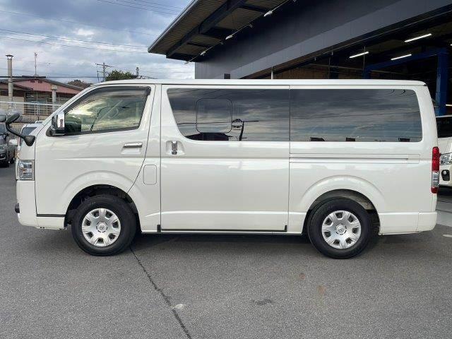 ハイエースバン ロングスーパーＧＬ　４ＷＤ　禁煙車　Ｂｌｕｅｔｏｏｔｈ　純正ＳＤナビ　寒冷地仕様　バックカメラ　フルセグ　ドライブレコーダー　トヨタセーフティセンス　ＡＣ１００Ｖ　純正スターター　ＥＴＣ　スマートキー　オートハイビーム（25枚目）