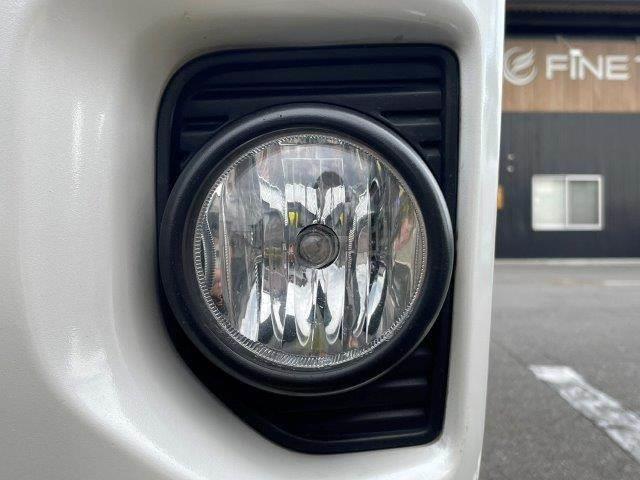 ハイエースバン ロングスーパーＧＬ　４ＷＤ　禁煙車　Ｂｌｕｅｔｏｏｔｈ　純正ＳＤナビ　寒冷地仕様　バックカメラ　フルセグ　ドライブレコーダー　トヨタセーフティセンス　ＡＣ１００Ｖ　純正スターター　ＥＴＣ　スマートキー　オートハイビーム（28枚目）