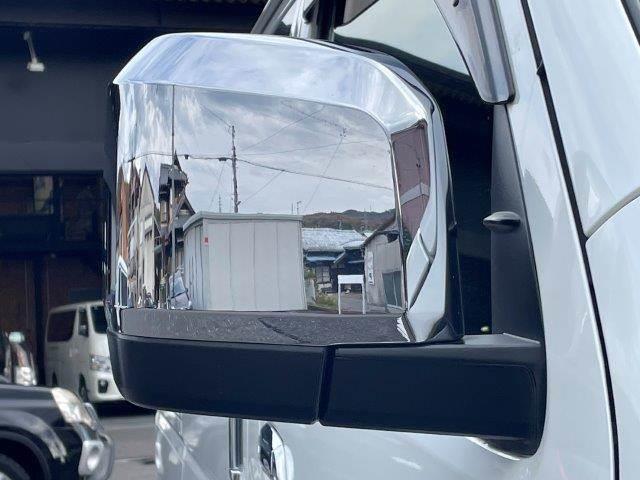 ハイエースバン ロングスーパーＧＬ　４ＷＤ　禁煙車　Ｂｌｕｅｔｏｏｔｈ　純正ＳＤナビ　寒冷地仕様　バックカメラ　フルセグ　ドライブレコーダー　トヨタセーフティセンス　ＡＣ１００Ｖ　純正スターター　ＥＴＣ　スマートキー　オートハイビーム（31枚目）