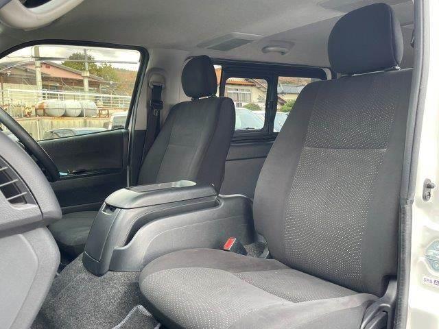 ハイエースバン ロングスーパーＧＬ　４ＷＤ　禁煙車　Ｂｌｕｅｔｏｏｔｈ　純正ＳＤナビ　寒冷地仕様　バックカメラ　フルセグ　ドライブレコーダー　トヨタセーフティセンス　ＡＣ１００Ｖ　純正スターター　ＥＴＣ　スマートキー　オートハイビーム（36枚目）
