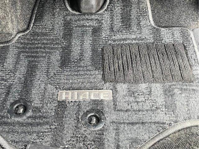 ハイエースバン ロングスーパーＧＬ　４ＷＤ　禁煙車　Ｂｌｕｅｔｏｏｔｈ　純正ＳＤナビ　寒冷地仕様　バックカメラ　フルセグ　ドライブレコーダー　トヨタセーフティセンス　ＡＣ１００Ｖ　純正スターター　ＥＴＣ　スマートキー　オートハイビーム（52枚目）