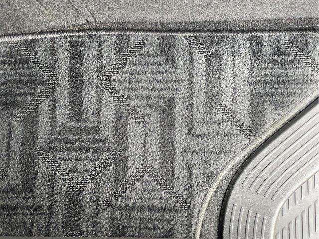 ハイエースバン ロングスーパーＧＬ　４ＷＤ　禁煙車　Ｂｌｕｅｔｏｏｔｈ　純正ＳＤナビ　寒冷地仕様　バックカメラ　フルセグ　ドライブレコーダー　トヨタセーフティセンス　ＡＣ１００Ｖ　純正スターター　ＥＴＣ　スマートキー　オートハイビーム（54枚目）