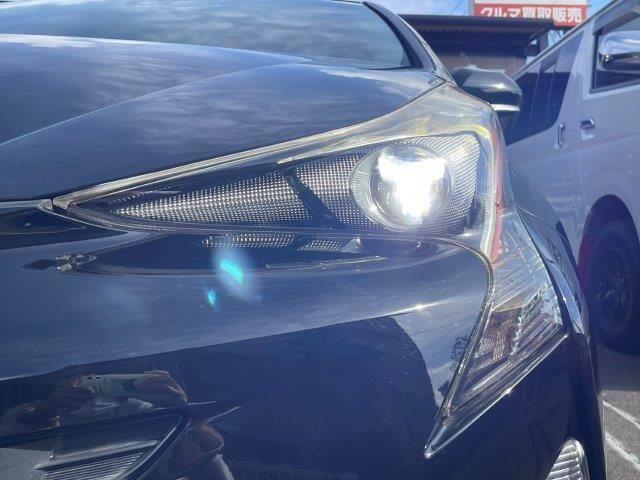 プリウス Aツーリングセレクション ユーザー買取車 禁煙車 レーダークルーズコントロール HUD 純正SDナビ LEDヘッドライト バックカメラ BSM シートヒーター ブルートゥース フルセグTV スマートキー コーナーセンサー(17枚目)
