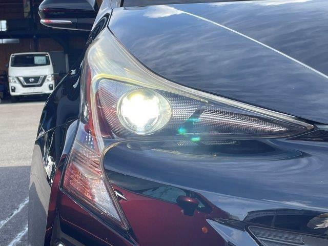 プリウス Aツーリングセレクション ユーザー買取車 禁煙車 レーダークルーズコントロール HUD 純正SDナビ LEDヘッドライト バックカメラ BSM シートヒーター ブルートゥース フルセグTV スマートキー コーナーセンサー(36枚目)