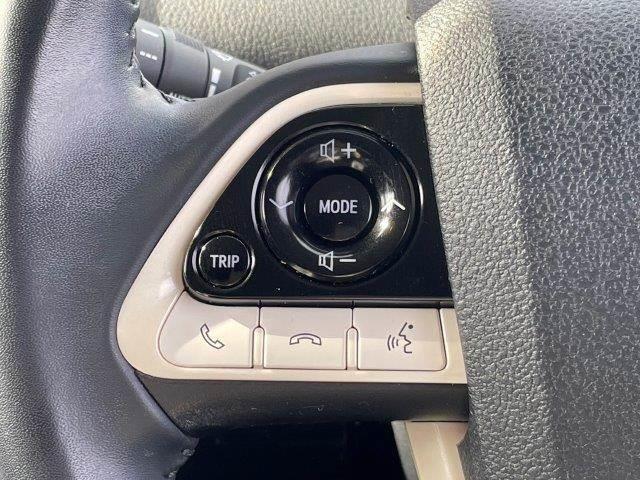 プリウス Aツーリングセレクション ユーザー買取車 禁煙車 レーダークルーズコントロール HUD 純正SDナビ LEDヘッドライト バックカメラ BSM シートヒーター ブルートゥース フルセグTV スマートキー コーナーセンサー(43枚目)