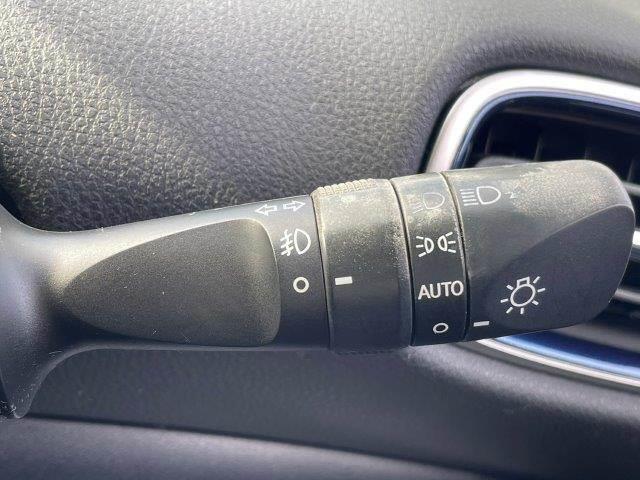 プリウス Aツーリングセレクション ユーザー買取車 禁煙車 レーダークルーズコントロール HUD 純正SDナビ LEDヘッドライト バックカメラ BSM シートヒーター ブルートゥース フルセグTV スマートキー コーナーセンサー(52枚目)