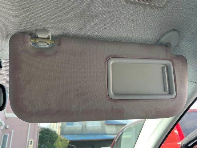 プリウス Aツーリングセレクション ユーザー買取車 禁煙車 レーダークルーズコントロール HUD 純正SDナビ LEDヘッドライト バックカメラ BSM シートヒーター ブルートゥース フルセグTV スマートキー コーナーセンサー(56枚目)