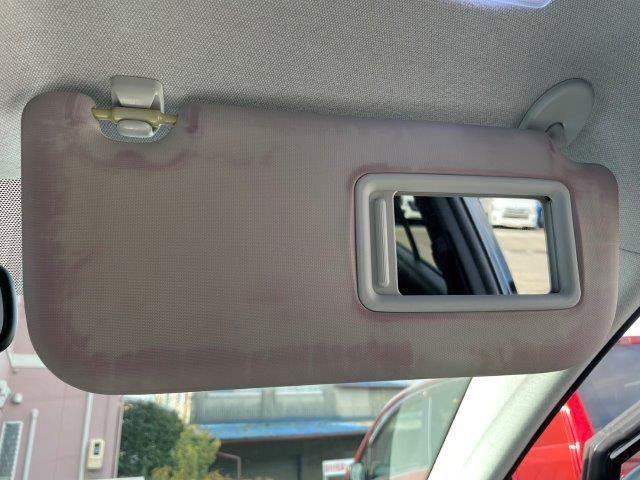 プリウス Aツーリングセレクション ユーザー買取車 禁煙車 レーダークルーズコントロール HUD 純正SDナビ LEDヘッドライト バックカメラ BSM シートヒーター ブルートゥース フルセグTV スマートキー コーナーセンサー(57枚目)