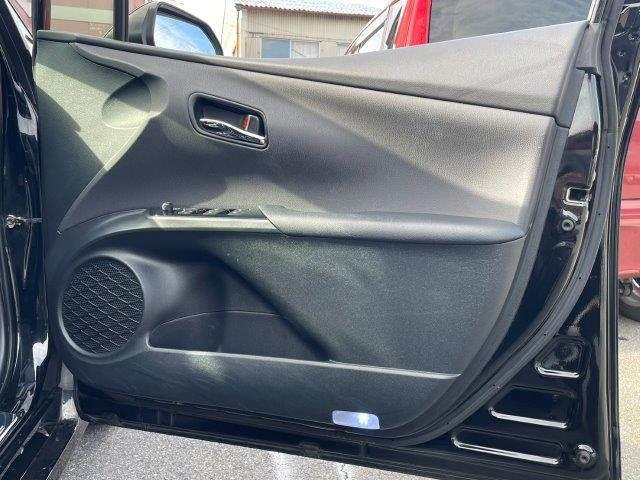 プリウス Aツーリングセレクション ユーザー買取車 禁煙車 レーダークルーズコントロール HUD 純正SDナビ LEDヘッドライト バックカメラ BSM シートヒーター ブルートゥース フルセグTV スマートキー コーナーセンサー(60枚目)