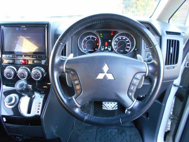 デリカD:5 シャモニー 特別仕様車 アルパイン製10.1インチフリップダウンモニター SDナビ 両側パワースライドドア フルセグTV ハーフレザーシート 禁煙車 パワーシート シートヒーター Bluetooth バックカメラ(16枚目)