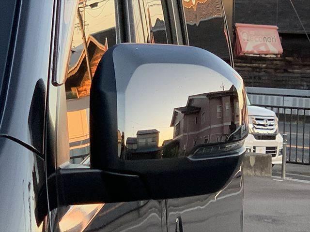 NV350キャラバンバン プレミアムGX アーバンクロム 純正メモリーナビ アラウンドビューモニター LEDヘッドライト 禁煙車 衝突軽減ブレーキ フルセグTV Bluetooth対応 ミュージックサーバー 4WD ETC スマートキー ドライブレコーダー(28枚目)