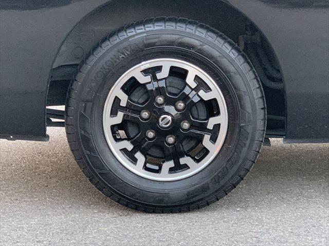 NV350キャラバンバン プレミアムGX アーバンクロム 純正メモリーナビ アラウンドビューモニター LEDヘッドライト 禁煙車 衝突軽減ブレーキ フルセグTV Bluetooth対応 ミュージックサーバー 4WD ETC スマートキー ドライブレコーダー(30枚目)