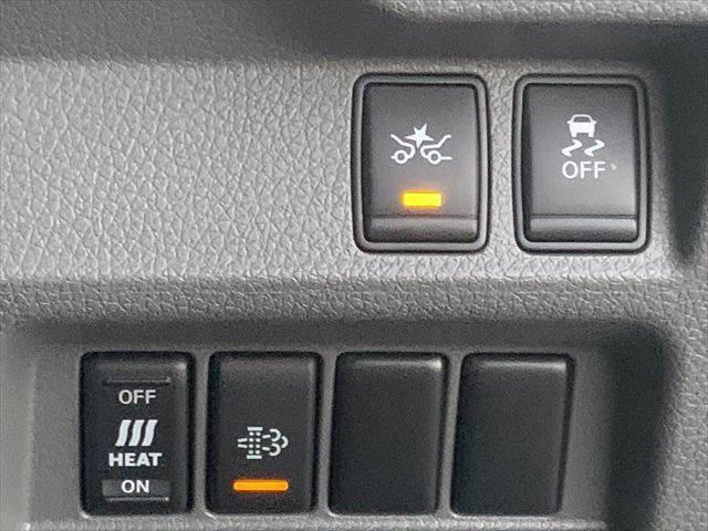 NV350キャラバンバン プレミアムGX アーバンクロム 純正メモリーナビ アラウンドビューモニター LEDヘッドライト 禁煙車 衝突軽減ブレーキ フルセグTV Bluetooth対応 ミュージックサーバー 4WD ETC スマートキー ドライブレコーダー(41枚目)