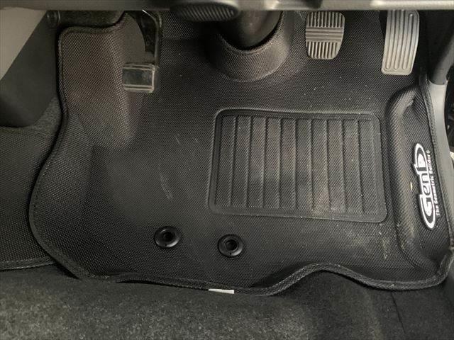 NV350キャラバンバン プレミアムGX アーバンクロム 純正メモリーナビ アラウンドビューモニター LEDヘッドライト 禁煙車 衝突軽減ブレーキ フルセグTV Bluetooth対応 ミュージックサーバー 4WD ETC スマートキー ドライブレコーダー(43枚目)