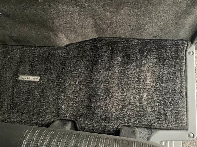 NV350キャラバンバン プレミアムGX アーバンクロム 純正メモリーナビ アラウンドビューモニター LEDヘッドライト 禁煙車 衝突軽減ブレーキ フルセグTV Bluetooth対応 ミュージックサーバー 4WD ETC スマートキー ドライブレコーダー(45枚目)